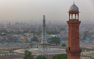 Minar-e-Pakistan and Badshahi Mosque in Lahore, Pakistan