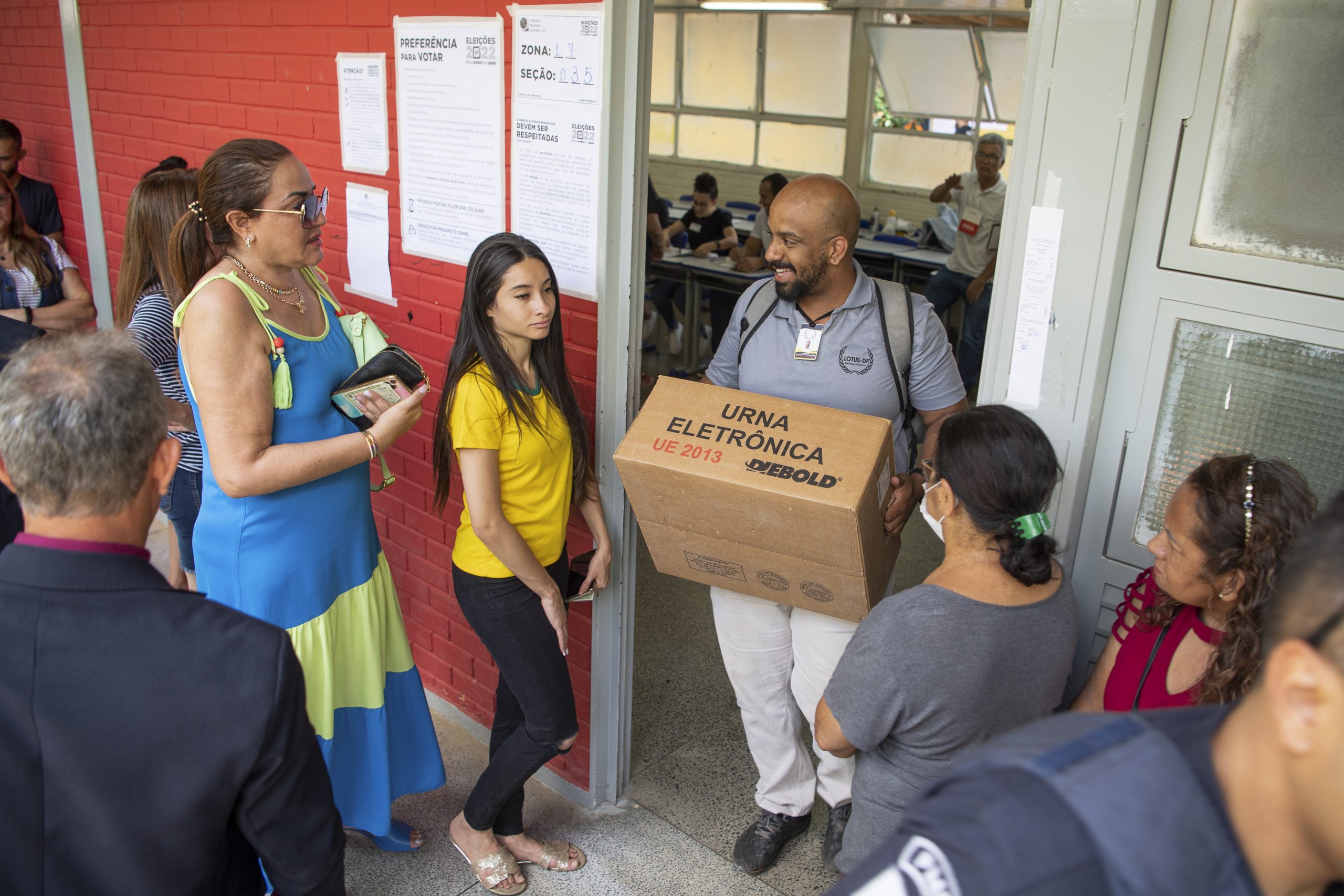 File photo: Voters queue at a polling station during Brazil's 2022 elections. Brazilians vote in the 2026 presidential first round today.