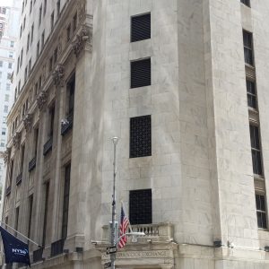 New York Stock Exchange building (Wikimedia Commons, CC BY 4.0)